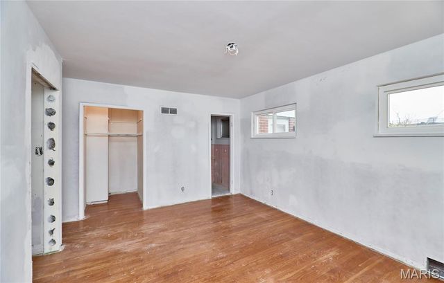 8637 Mayflower Court, St Louis, MO 63132