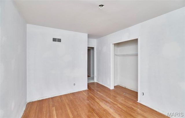 8637 Mayflower Court, St Louis, MO 63132