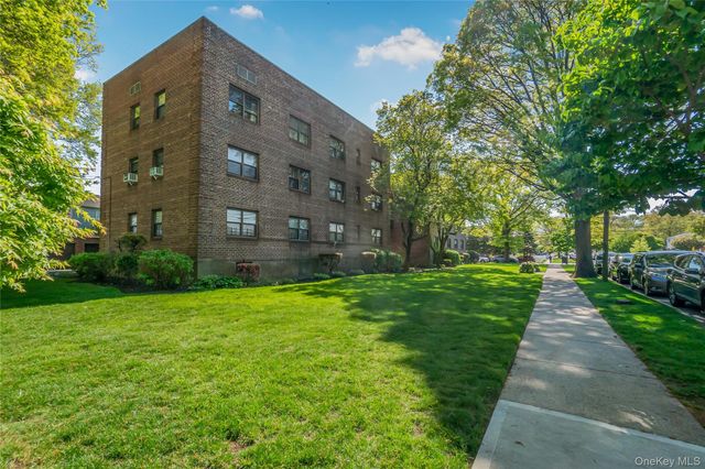 218-12 43rd Avenue 2E, Bayside, NY 11361