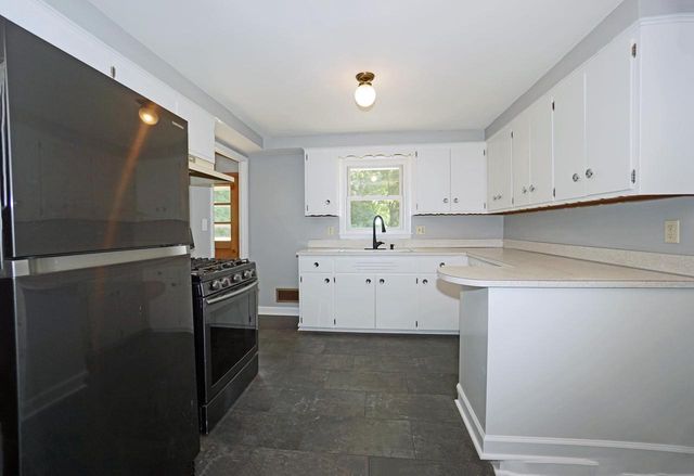 573 11th PLACE, Kenosha, WI 53140