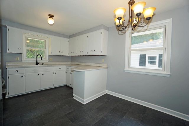 573 11th PLACE, Kenosha, WI 53140