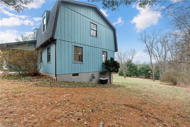 7589 Belp Cove, Millersburg, OH 44654