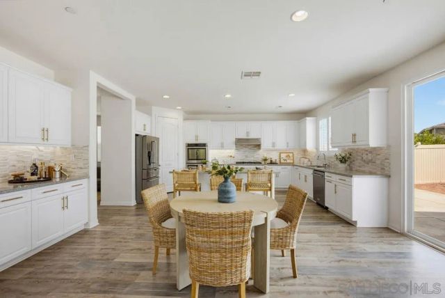 31217 Whistling Acres Dr, Temecula, CA 92591