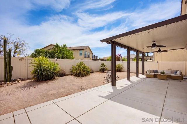 31217 Whistling Acres Dr, Temecula, CA 92591