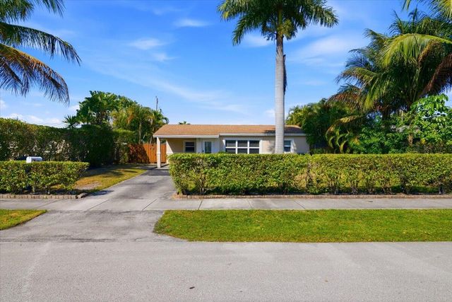 541 NE 58th Court, Fort Lauderdale, FL 33334