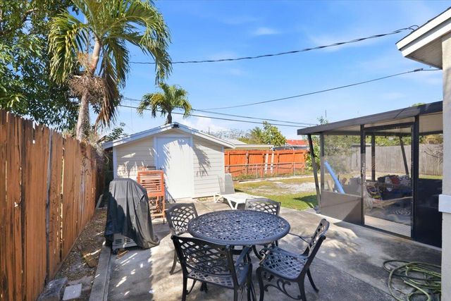 541 NE 58th Court, Fort Lauderdale, FL 33334