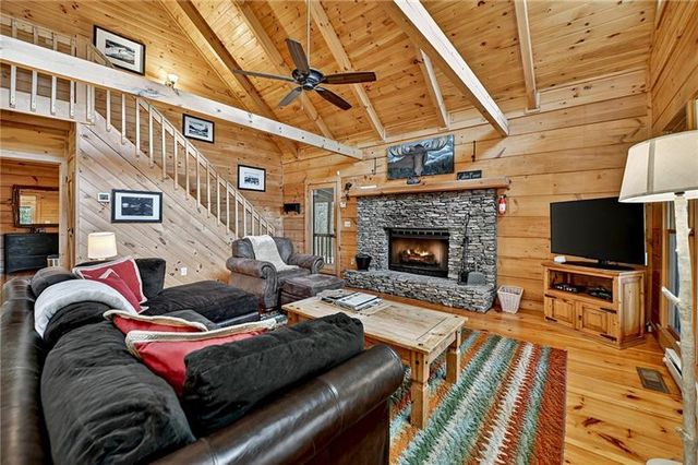 100 Arrow Way, Mineral Bluff, GA 30559