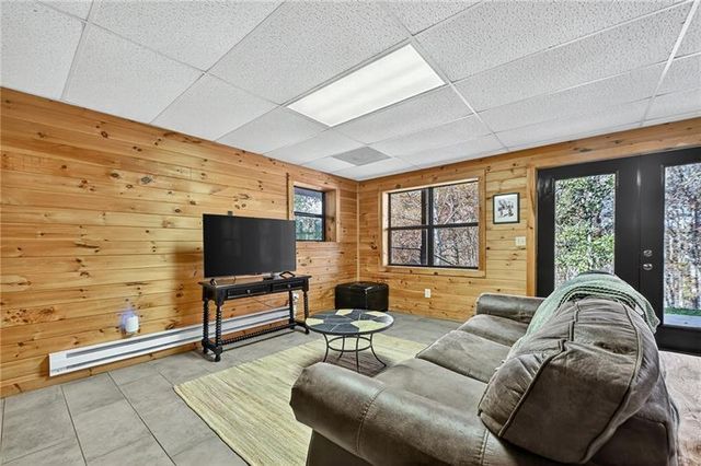 100 Arrow Way, Mineral Bluff, GA 30559