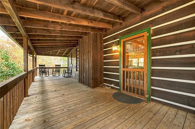 100 Arrow Way, Mineral Bluff, GA 30559