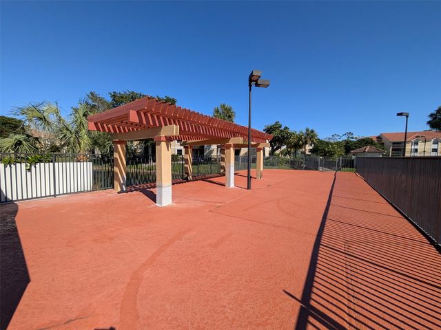 5741 Riverside Drive 201, Coral Springs, FL 33067