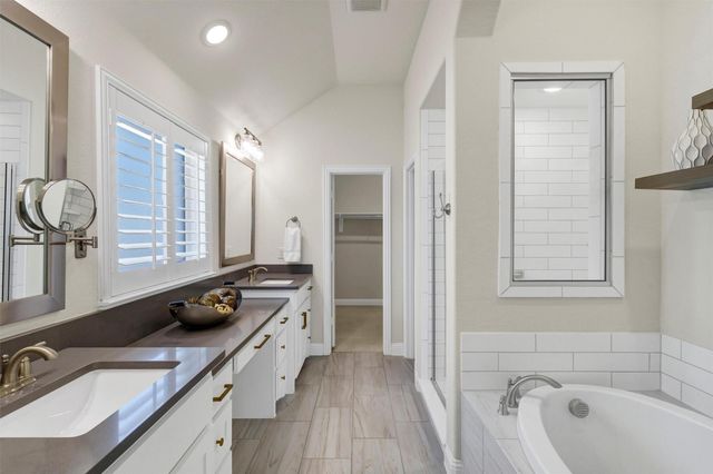 1928 Crested Ridge Road, Fort Worth, TX 76008