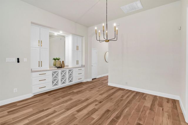 1928 Crested Ridge Road, Fort Worth, TX 76008