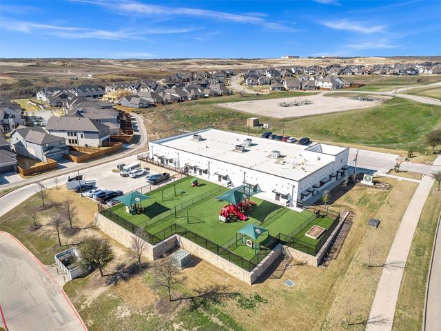 1928 Crested Ridge Road, Fort Worth, TX 76008