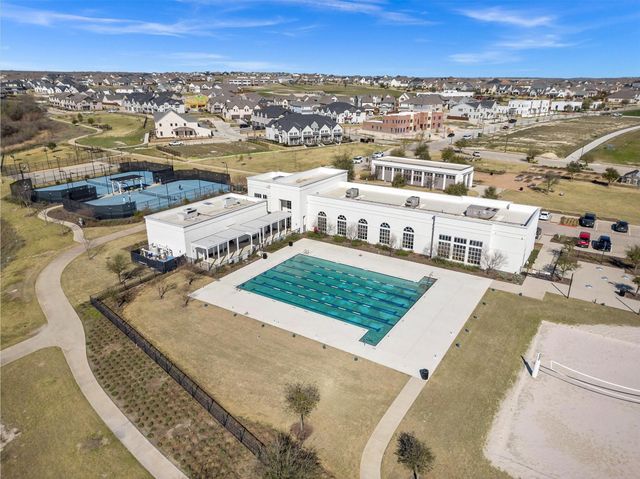 1928 Crested Ridge Road, Fort Worth, TX 76008