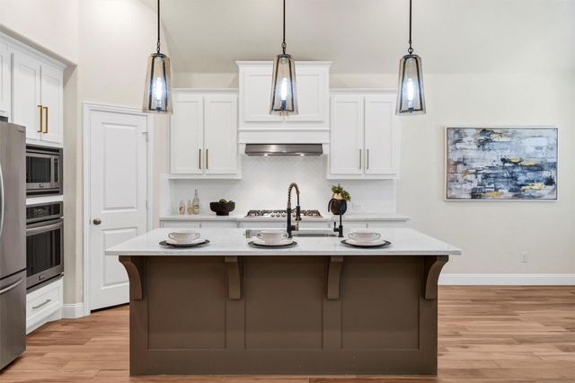 1928 Crested Ridge Road, Fort Worth, TX 76008