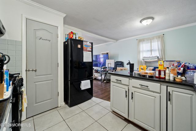 406 Applegate Avenue, Toms River, NJ 08757