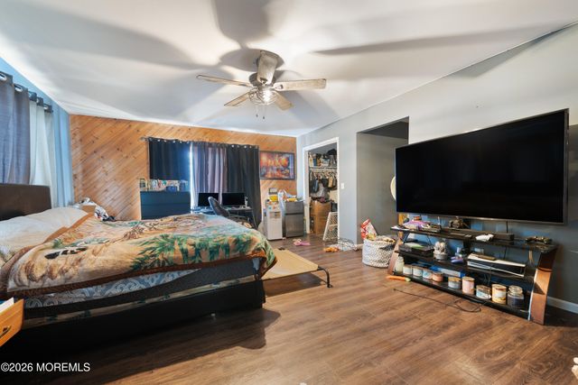 406 Applegate Avenue, Toms River, NJ 08757