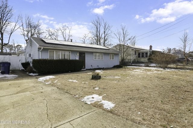 406 Applegate Avenue, Toms River, NJ 08757