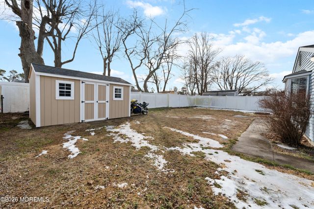 406 Applegate Avenue, Toms River, NJ 08757