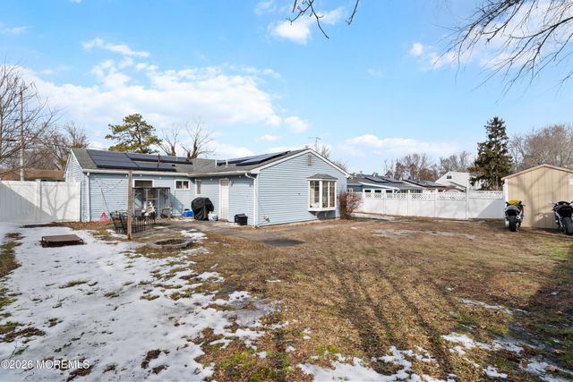 406 Applegate Avenue, Toms River, NJ 08757