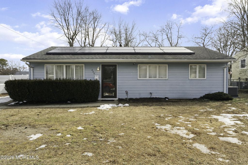 406 Applegate Avenue, Toms River, NJ 08757