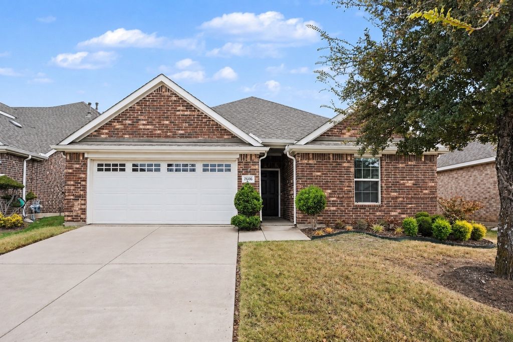 2606 Middleton Road, Glenn Heights, TX 75154 — exterior