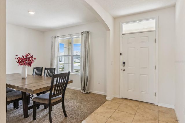 2933 IVY LAKE CT, Lakeland, FL 33811