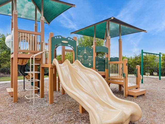 2933 IVY LAKE CT, Lakeland, FL 33811