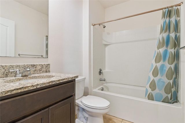 2933 IVY LAKE CT, Lakeland, FL 33811