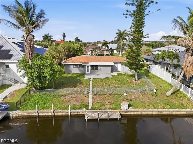 2540 SE 25th AVE, Cape Coral, FL 33904
