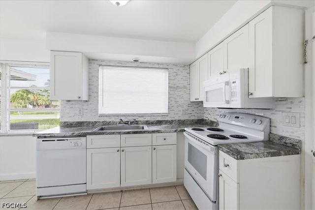 2540 SE 25th AVE, Cape Coral, FL 33904