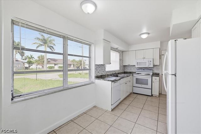 2540 SE 25th AVE, Cape Coral, FL 33904