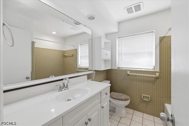 2540 SE 25th AVE, Cape Coral, FL 33904