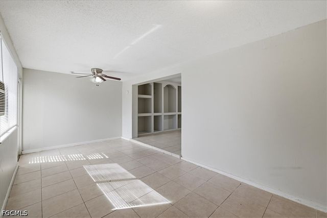 2540 SE 25th AVE, Cape Coral, FL 33904