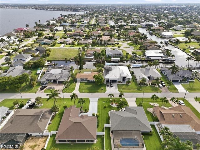 2540 SE 25th AVE, Cape Coral, FL 33904