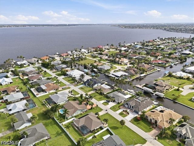 2540 SE 25th AVE, Cape Coral, FL 33904