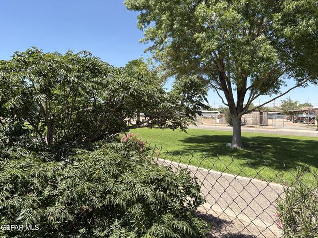 1817 POR FIN Lane, El Paso, TX 79907