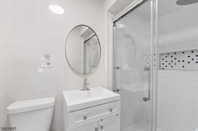 41 East Shore Trail, Sparta Twp., NJ 07871