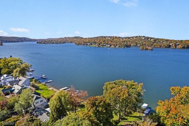41 East Shore Trail, Sparta Twp., NJ 07871
