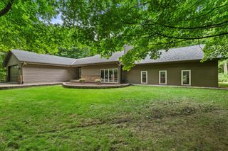 29209 Manor DRIVE, Waterford, WI 53185