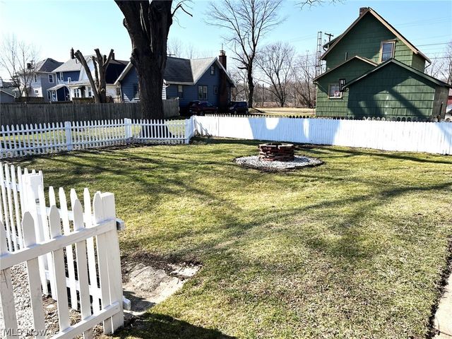 1825 Bernice Court NE, Canton, OH 44705