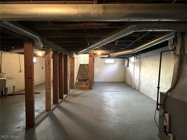 1825 Bernice Court NE, Canton, OH 44705