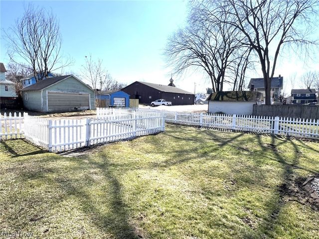 1825 Bernice Court NE, Canton, OH 44705