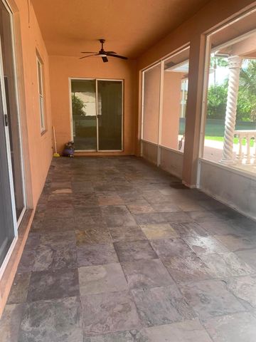 2215 HYPOLUXO Road, Lake Worth, FL 33462