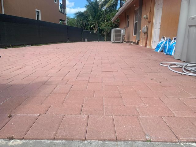 2215 HYPOLUXO Road, Lake Worth, FL 33462