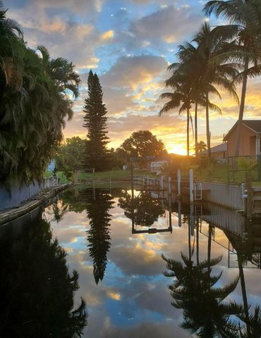 2215 HYPOLUXO Road, Lake Worth, FL 33462
