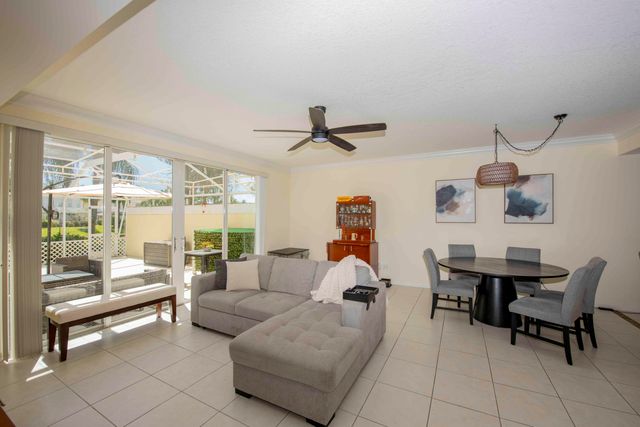 154 Santa Barbara Way, Palm Beach Gardens, FL 33410