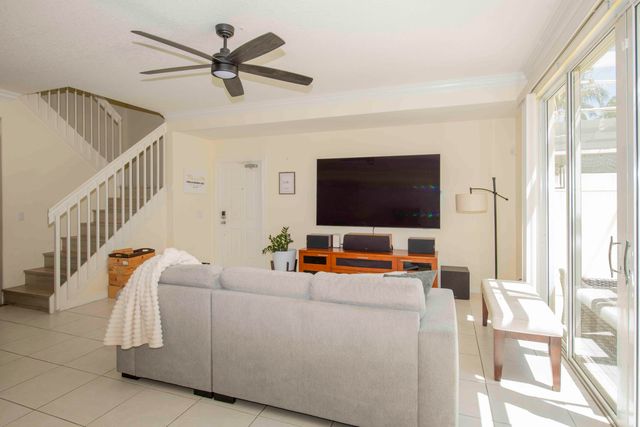 154 Santa Barbara Way, Palm Beach Gardens, FL 33410