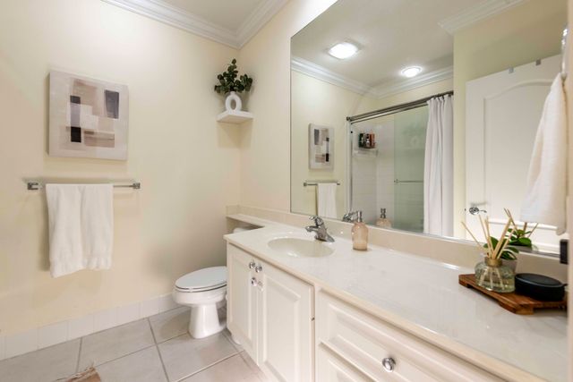 154 Santa Barbara Way, Palm Beach Gardens, FL 33410