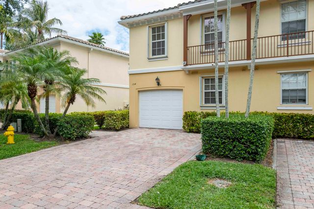 154 Santa Barbara Way, Palm Beach Gardens, FL 33410